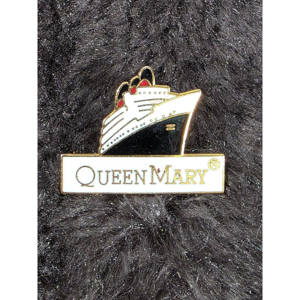Vintage Queen Mary Ocean Liner Enamel Lapel Pin Cunard Leisure Souvenir Gold